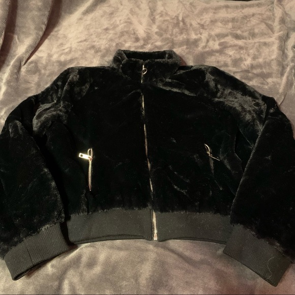 Fashion Nova Andi Faux Fur Bomber Jacket - Picture 4 of 8